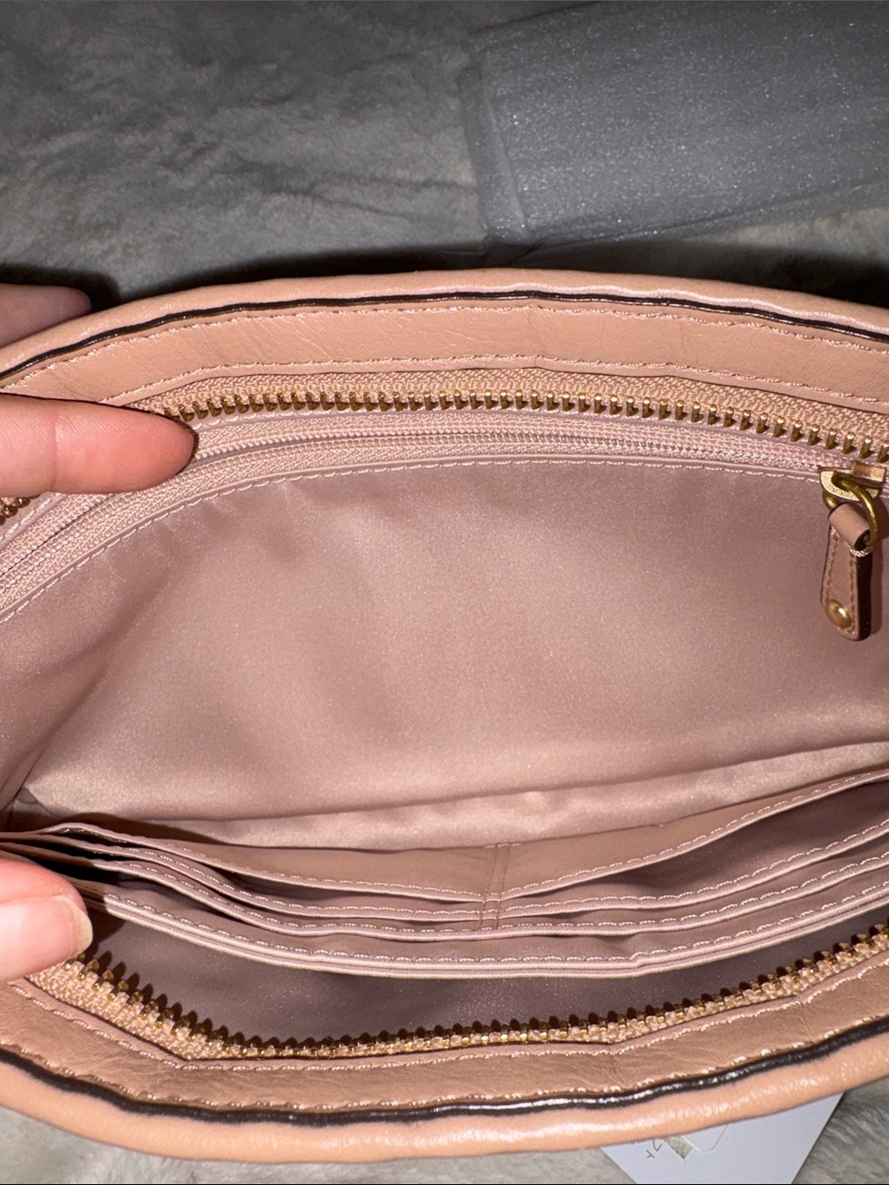 Coach Madison gathered wristlet. Pink/nude - Picture 8 of 10